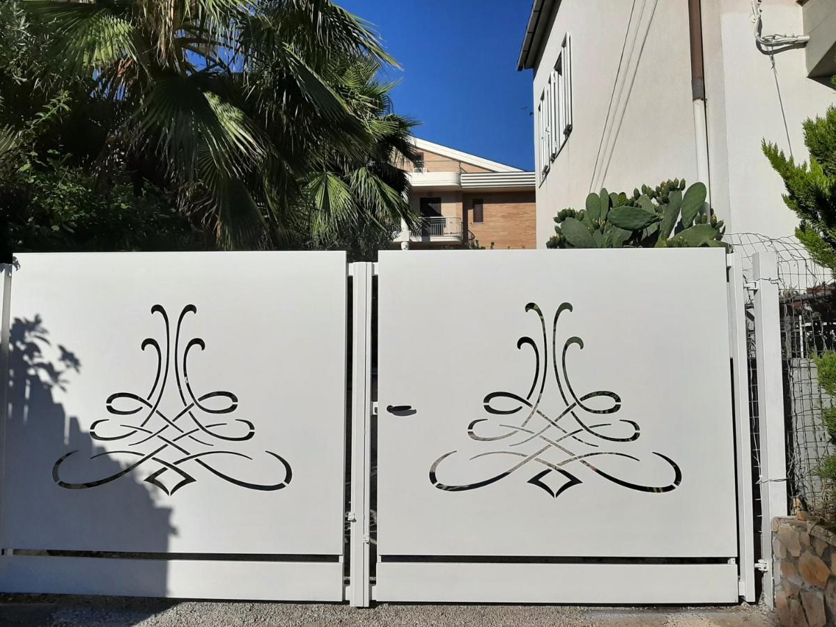 Viola Di Mare Rooms And Parking Termoli Exterior foto