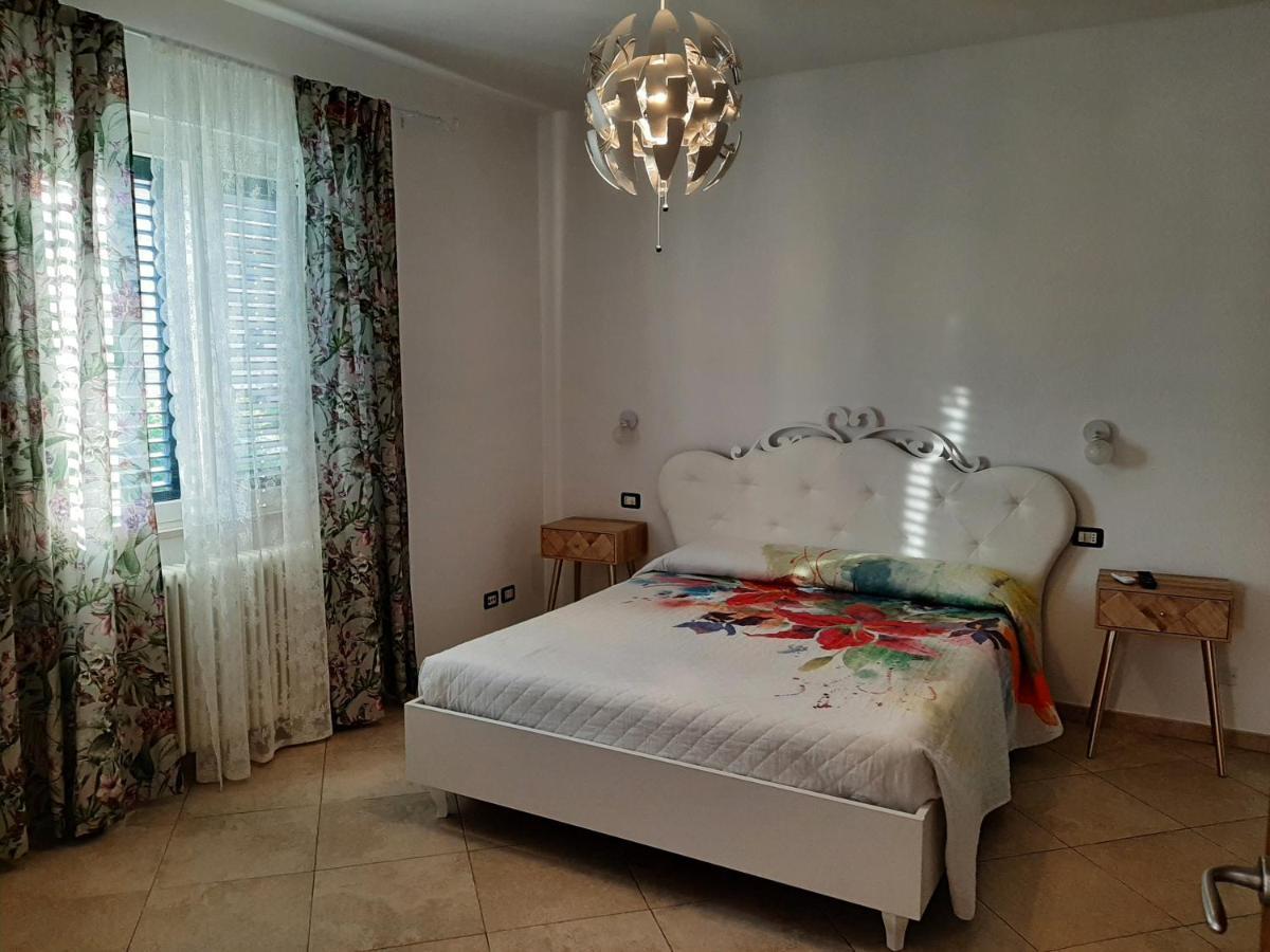 Viola Di Mare Rooms And Parking Termoli Exterior foto
