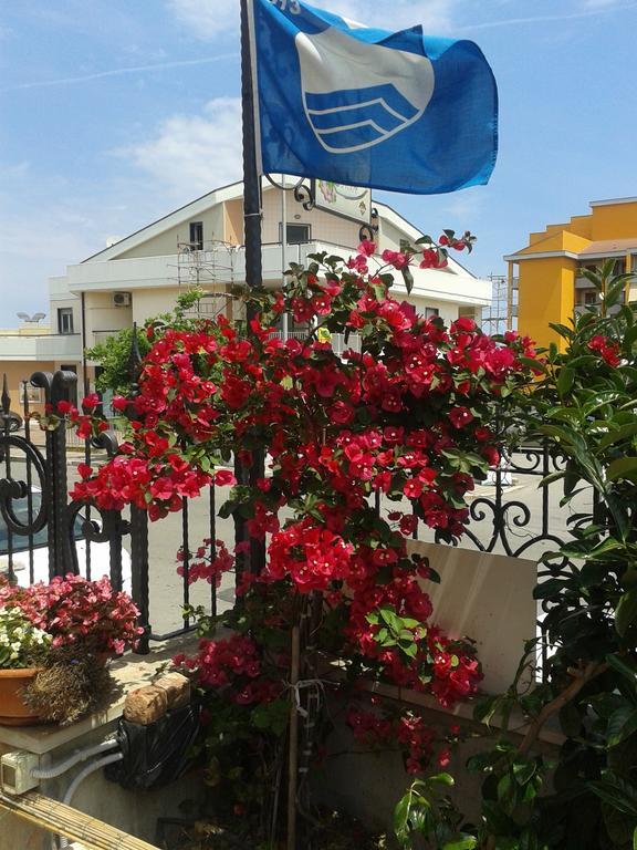 Viola Di Mare Rooms And Parking Termoli Exterior foto